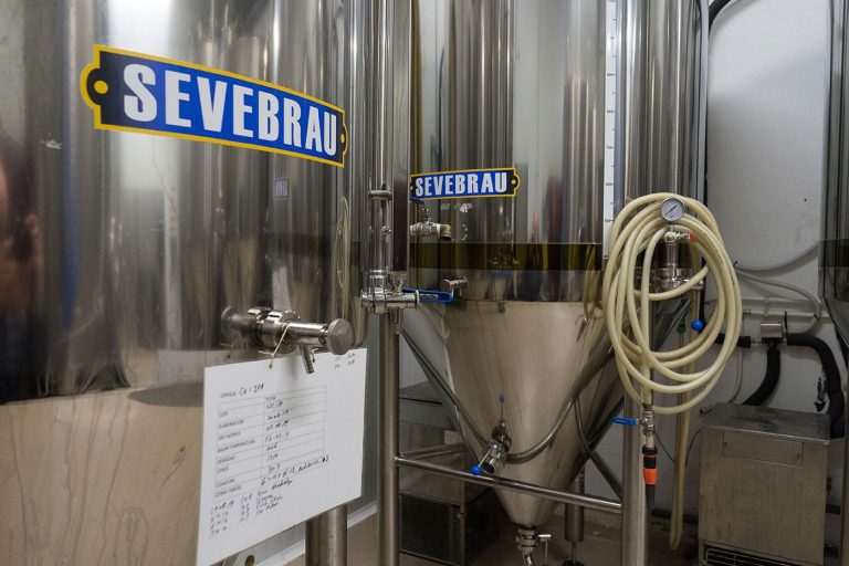 Cómo Elegir el Equipo de Limpieza y Sanitización Adecuado